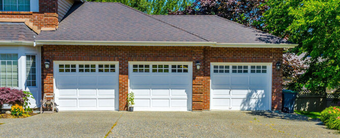 Garage Door Tune-ups in Green Bay & Appleton | Reliable Maintenance
