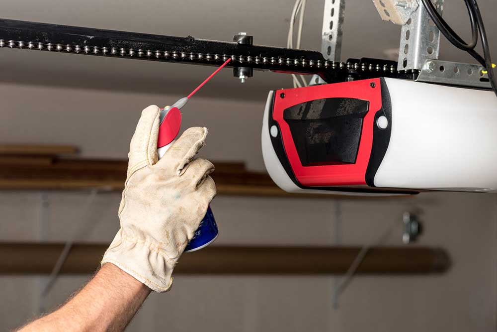 Noisy Garage Door Repair in Green Bay & Appleton | Quiet Fixes