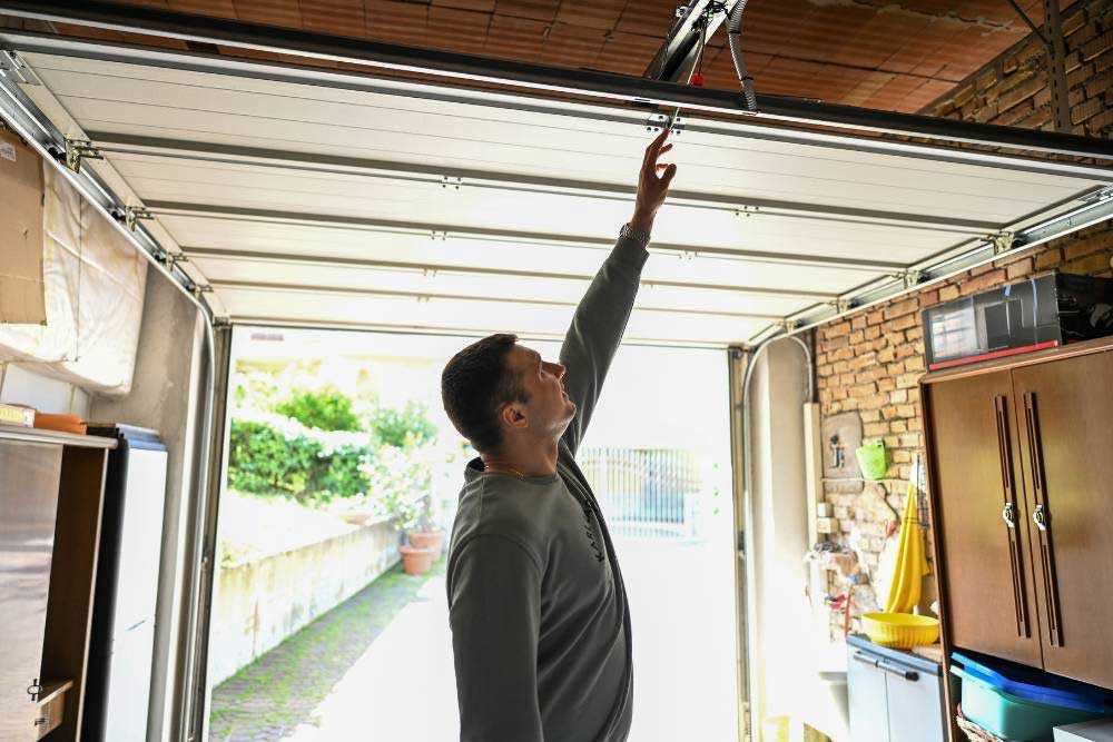 Garage Door Maintenance Tips | Green Bay Homeowner’s Guide